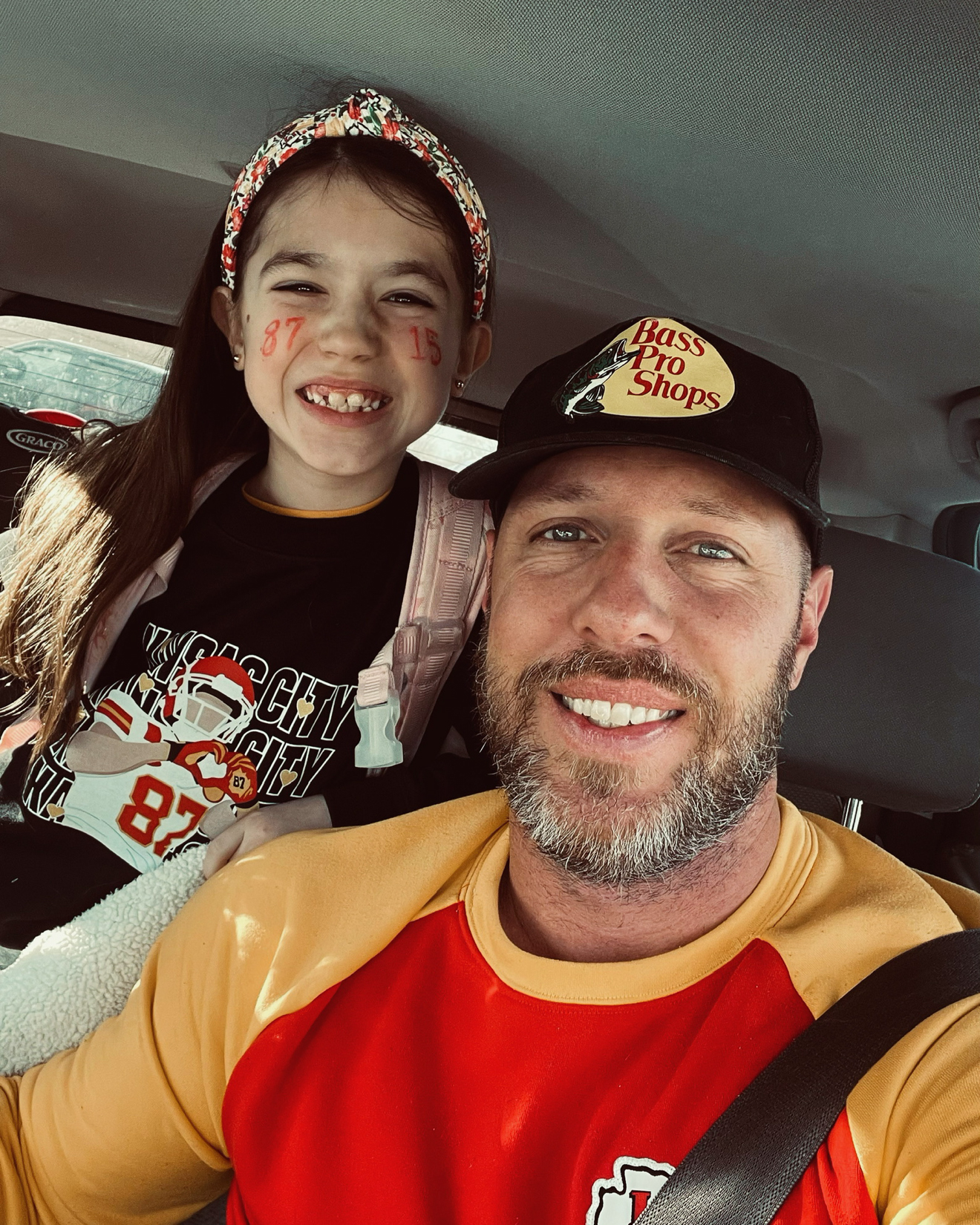 Meet Jason – Owner of Mankin Construction | Remodeling & Refinishing in Kansas and Missouri Jason, owner of Mankin Construction, with his daughter – trusted home remodeling and refinishing expert serving Kansas and Missouri